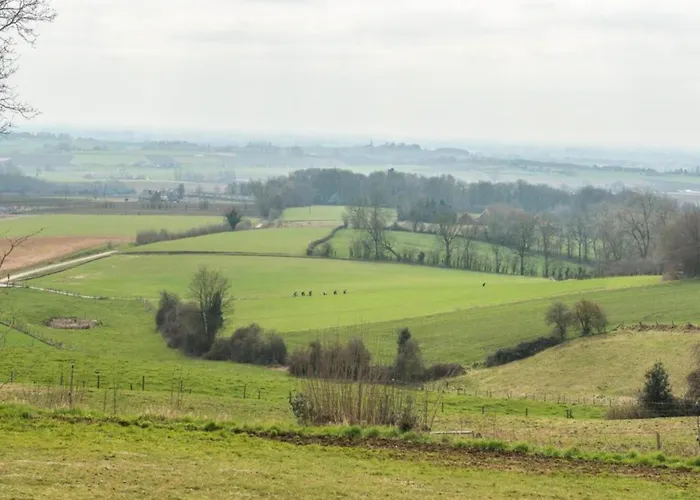 Large Overlooking The Sunny Courtyard With Fountain Le Bizet